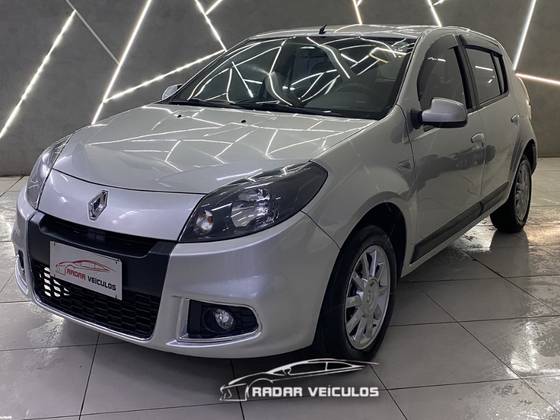 RENAULT SANDERO 1.6 PRIVILÉGE 16V FLEX 4P AUTOMÁTICO